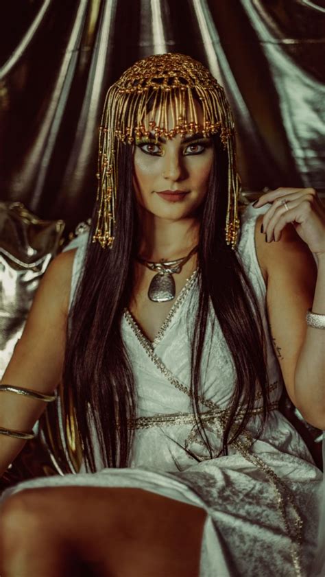 cleopatra photoshoot|More.